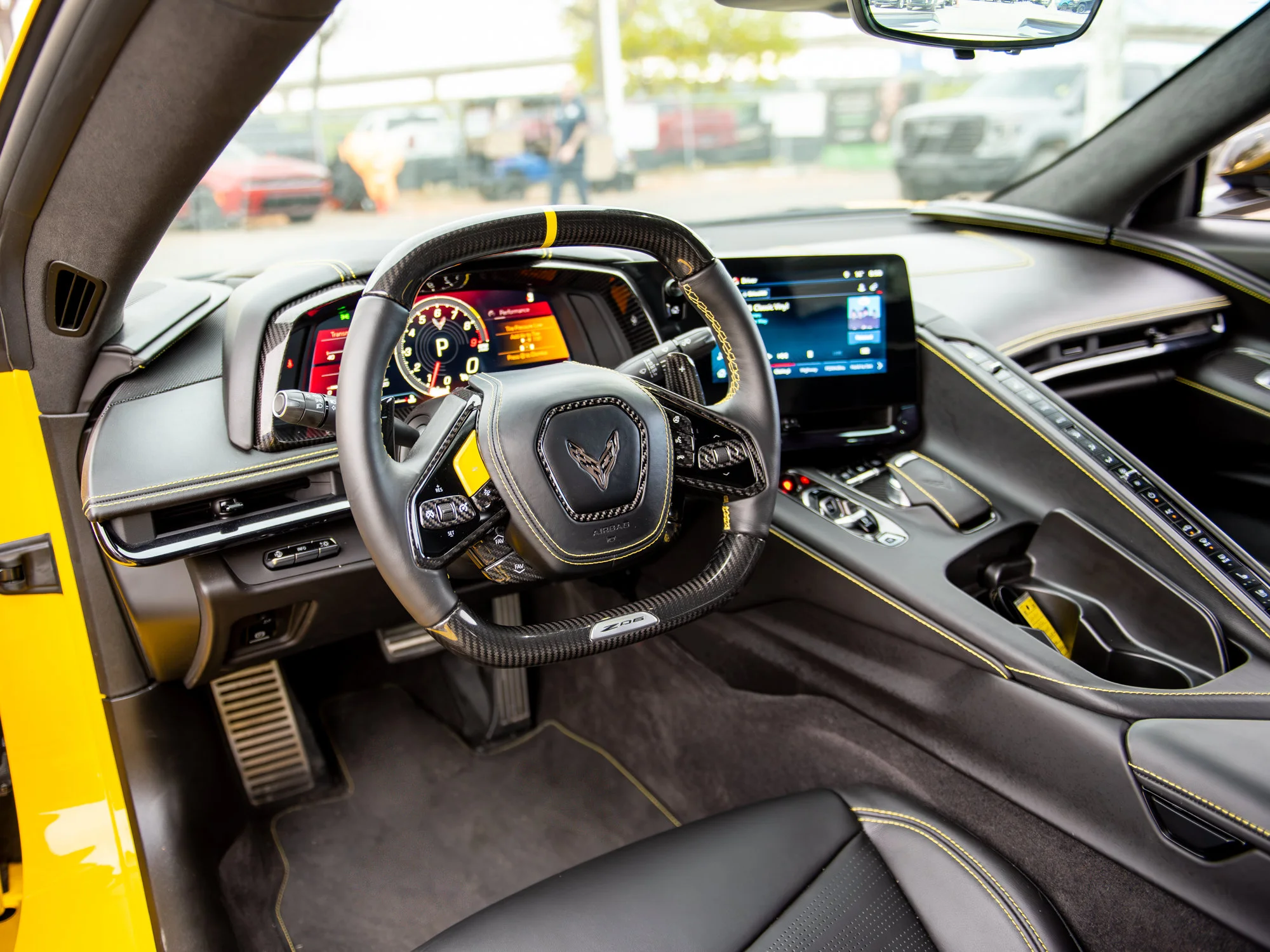Used 2025 Yellow Chevrolet Z06 3LZ*, 670HP, Front Lift, Carbon Fibre Interior image 3