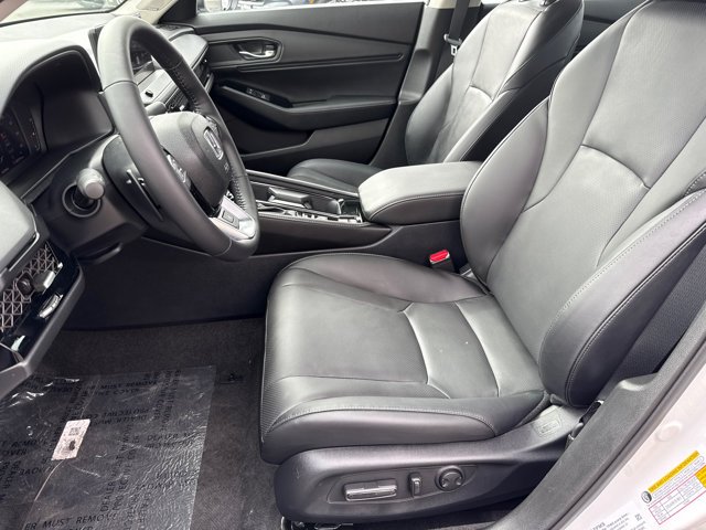 New 2026 Platinum White Pearl Honda Touring image 2
