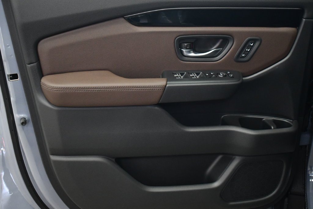 New 2026 Sonic Gray Pearl Honda TrailSport image 8