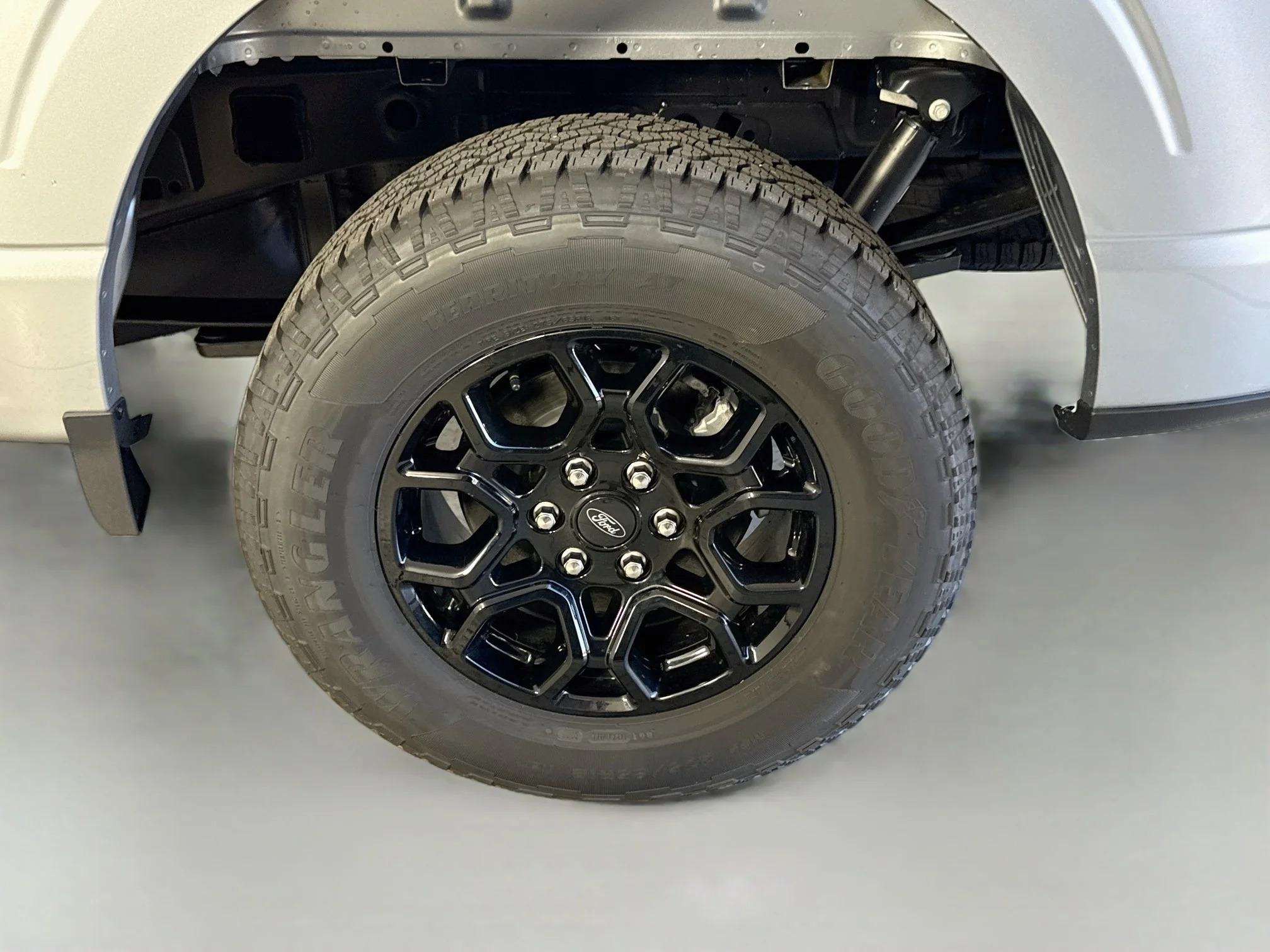 New 2026 Iconic Silver Metallic Ford XLT image 31