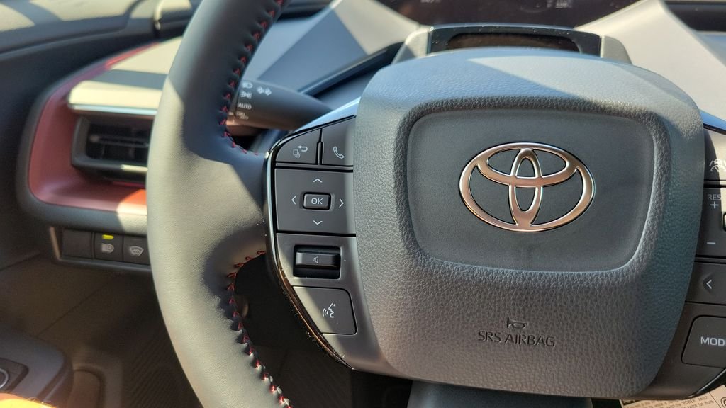 New 2026 Wind Chill Pearl <sup>1</sup> Toyota  XSE image 20