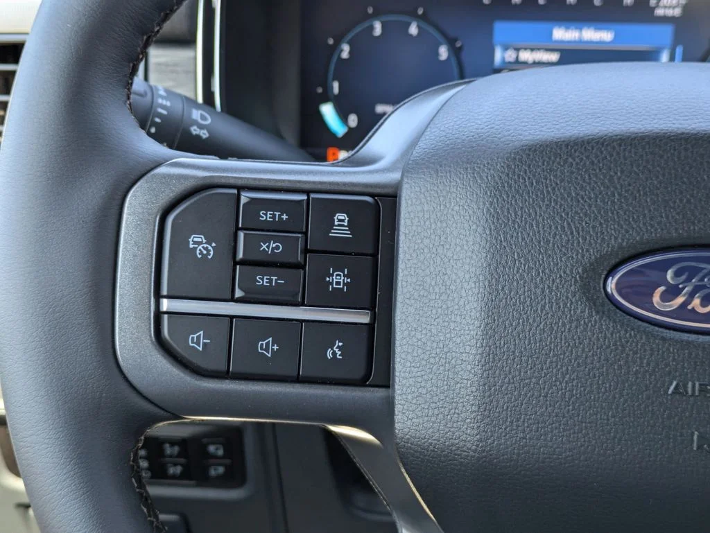 New 2026 Iconic Silver Metallic Ford Lariat image 27