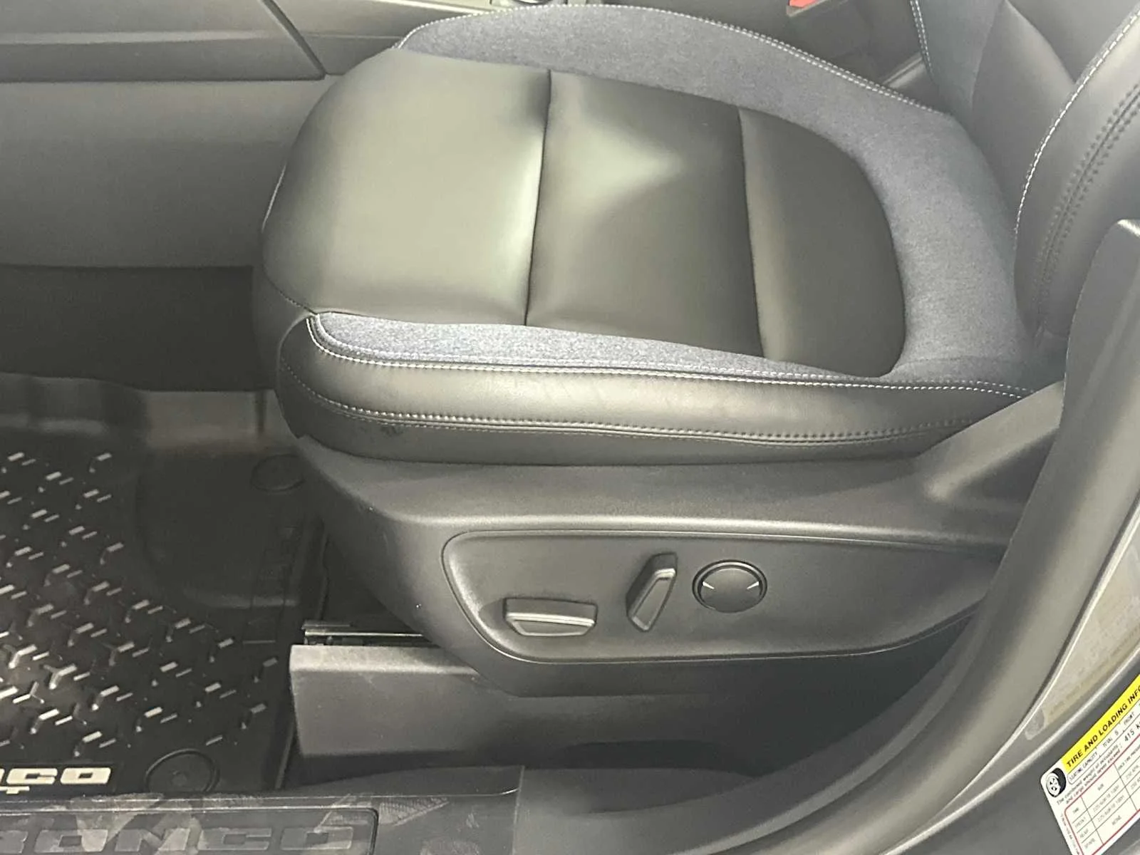 Used 2025 Carbonized Gray Ford Outer Banks image 14