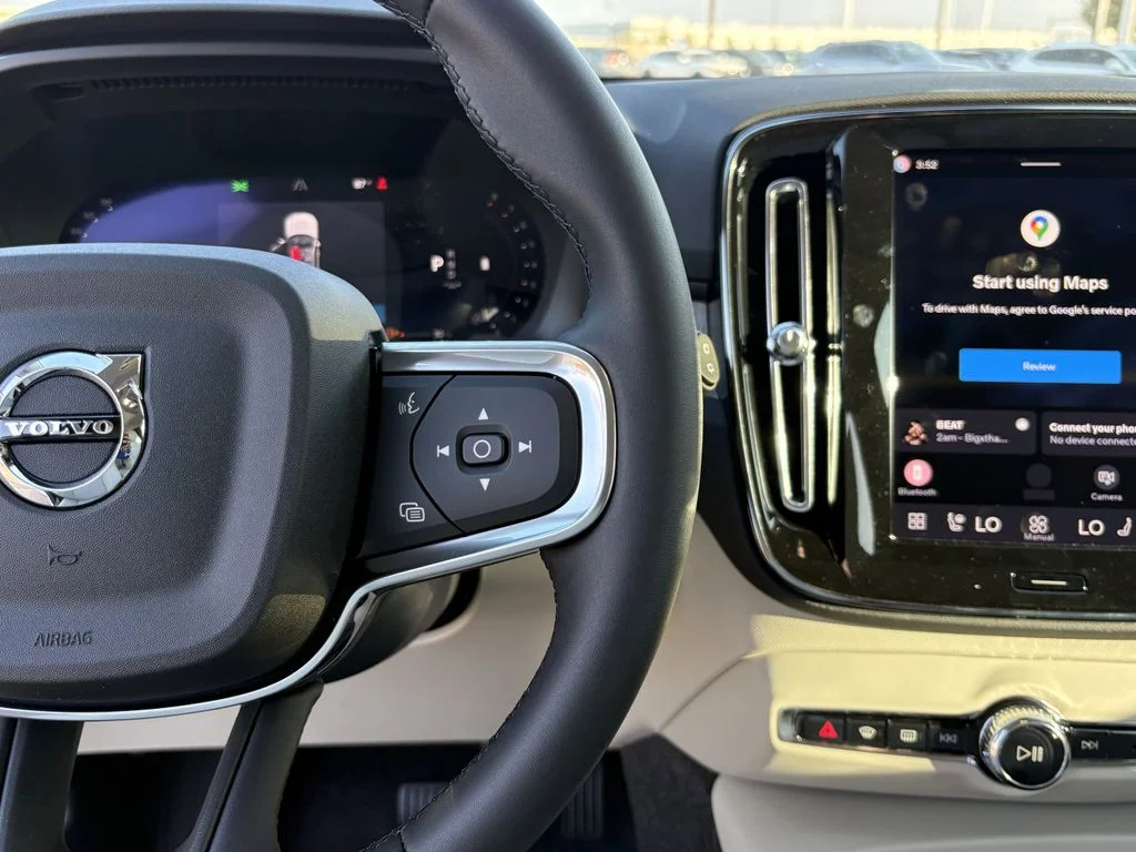 New 2026 Crystal White Volvo Plus image 17