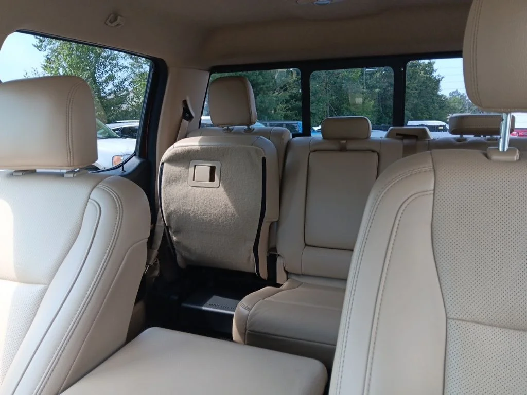Used 2017 Bronze Fire Metallic Ford Lariat image 27