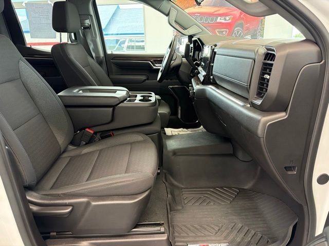 Used 2024 White Chevrolet RST image 12
