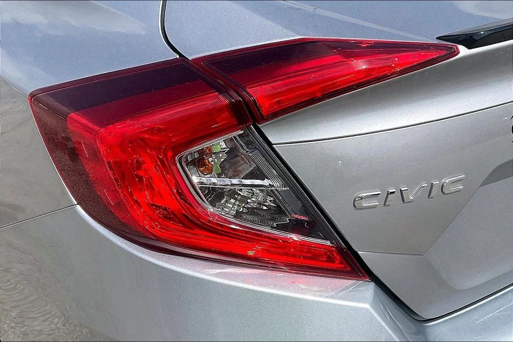 Used 2021 Silver Honda Sport image 31