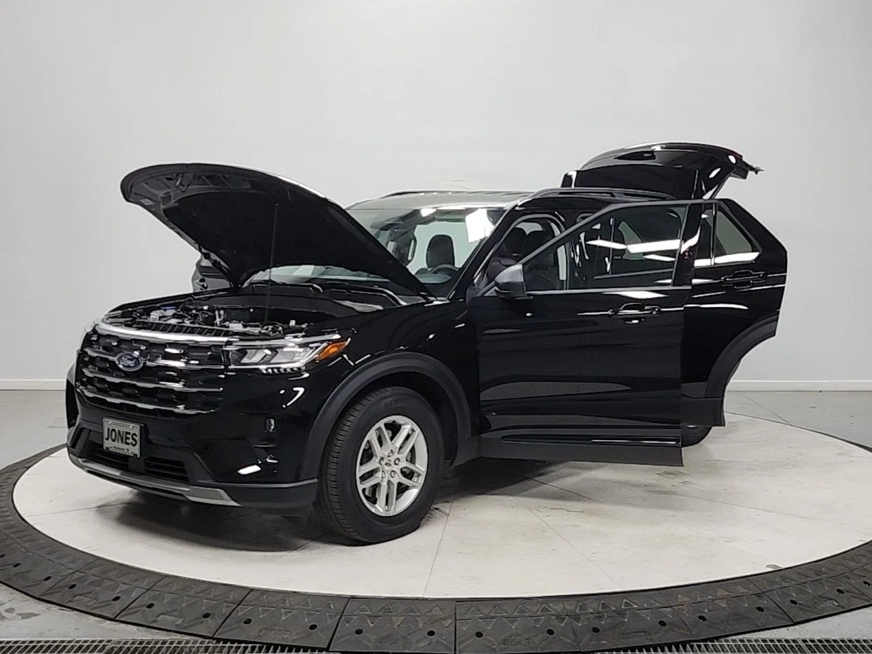 New 2026 Black Ford Active image 11