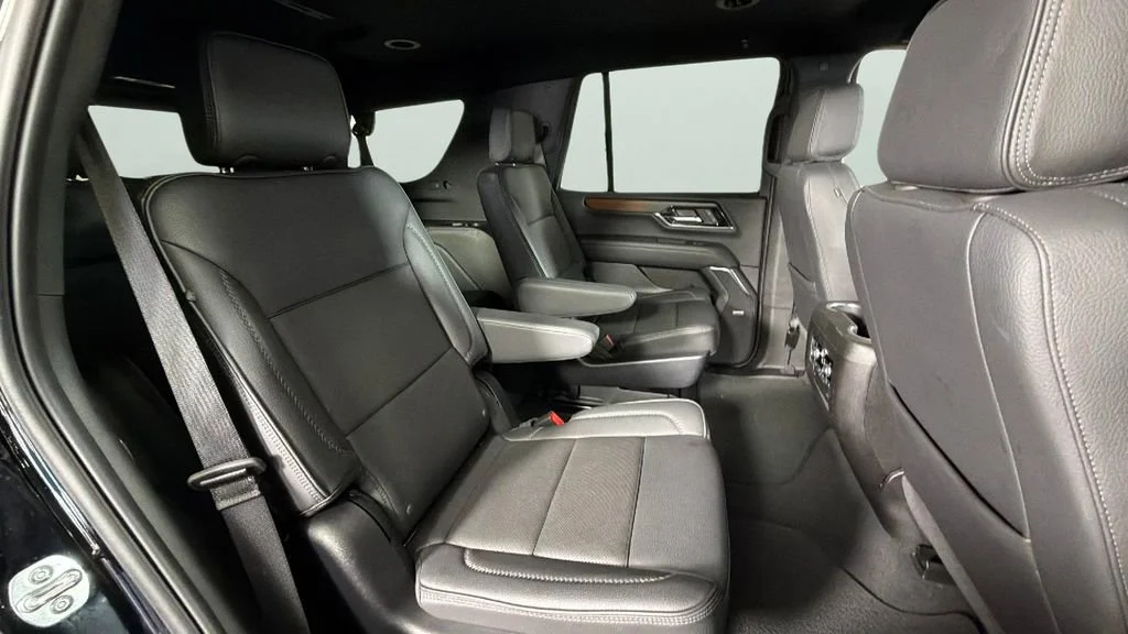 Certified Used 2025 Onyx Black GMC Denali image 32