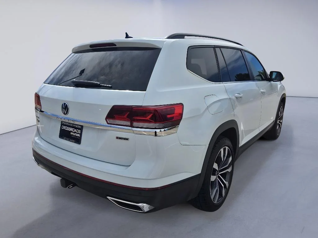 Used 2022 Pure White Volkswagen 3.6L V6 SE w/Technology image 6