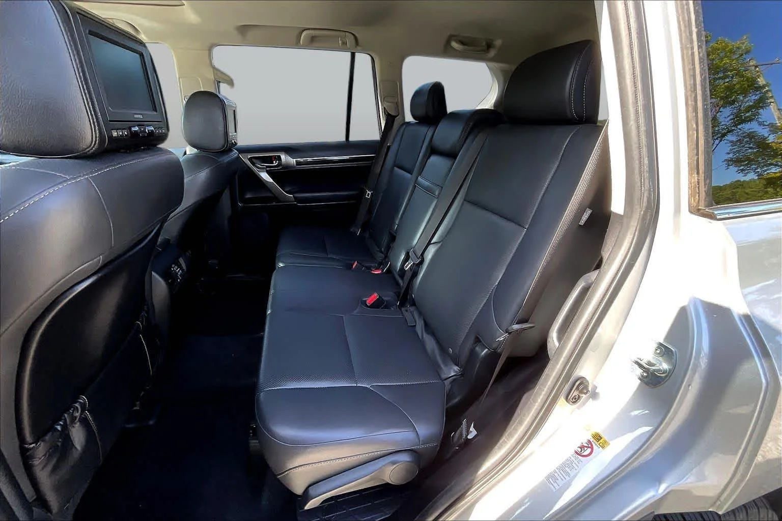 Used 2016 Silver Lining Metallic Lexus  image 20