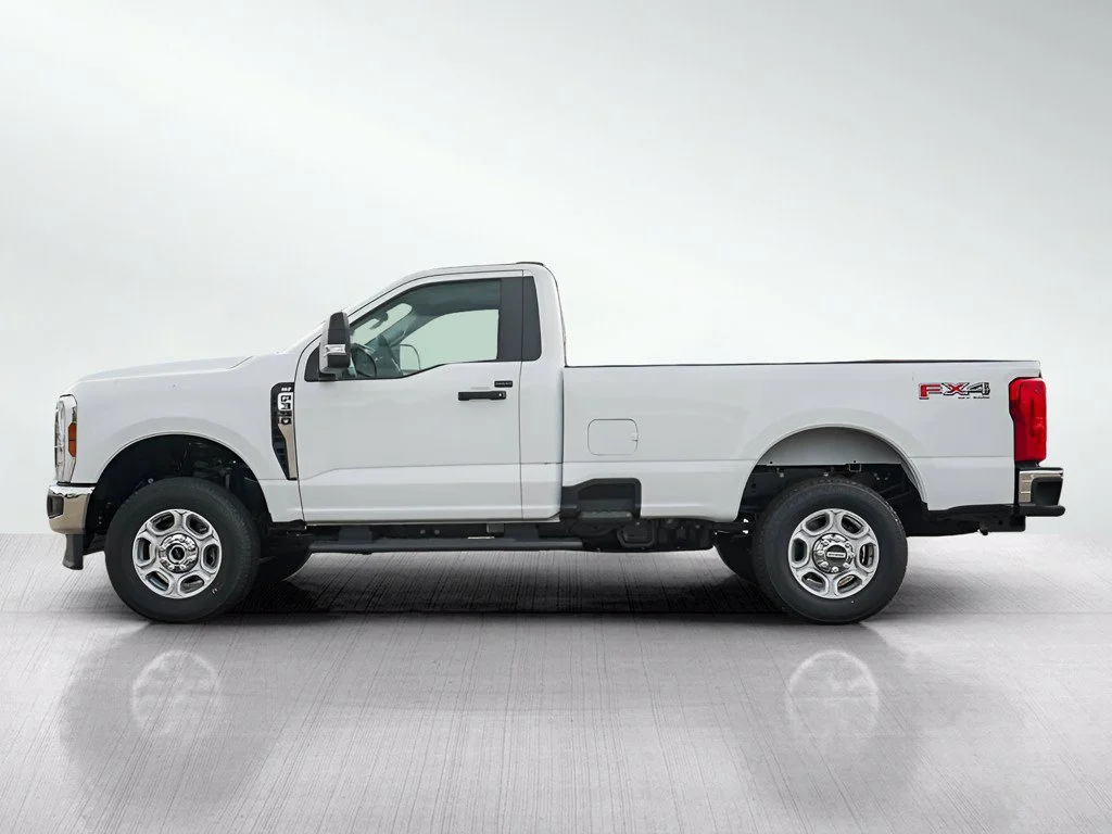 New 2026 Oxford White Ford F-350® XLT image 3