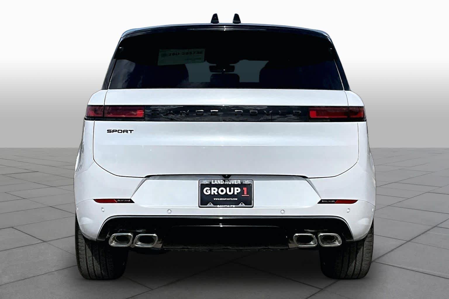 New 2026 Ostuni Pearl White Land Rover Dynamic SE image 4