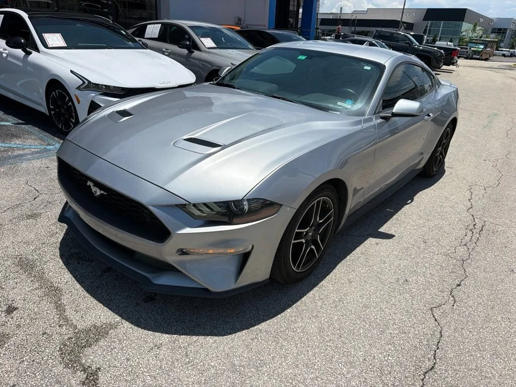 Used 2020  Ford EcoBoost image 3
