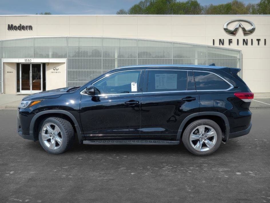 Used 2019 Midnight Black Metallic Toyota Limited image 6