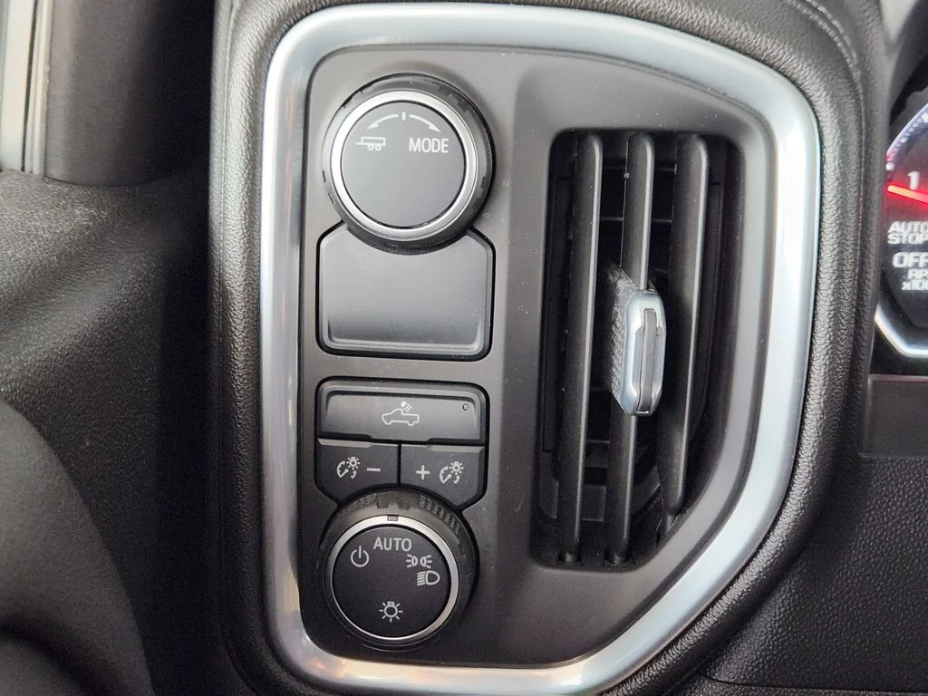 Used 2021 Silver Chevrolet LT image 24