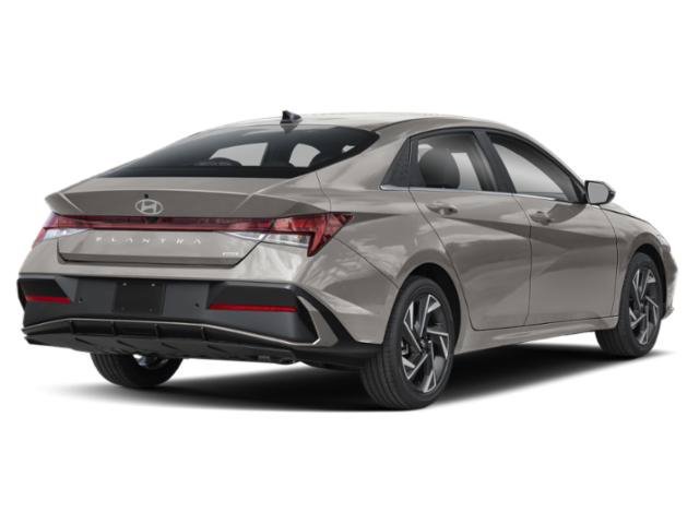 Used 2025 Fluid Metal Hyundai Limited image 2