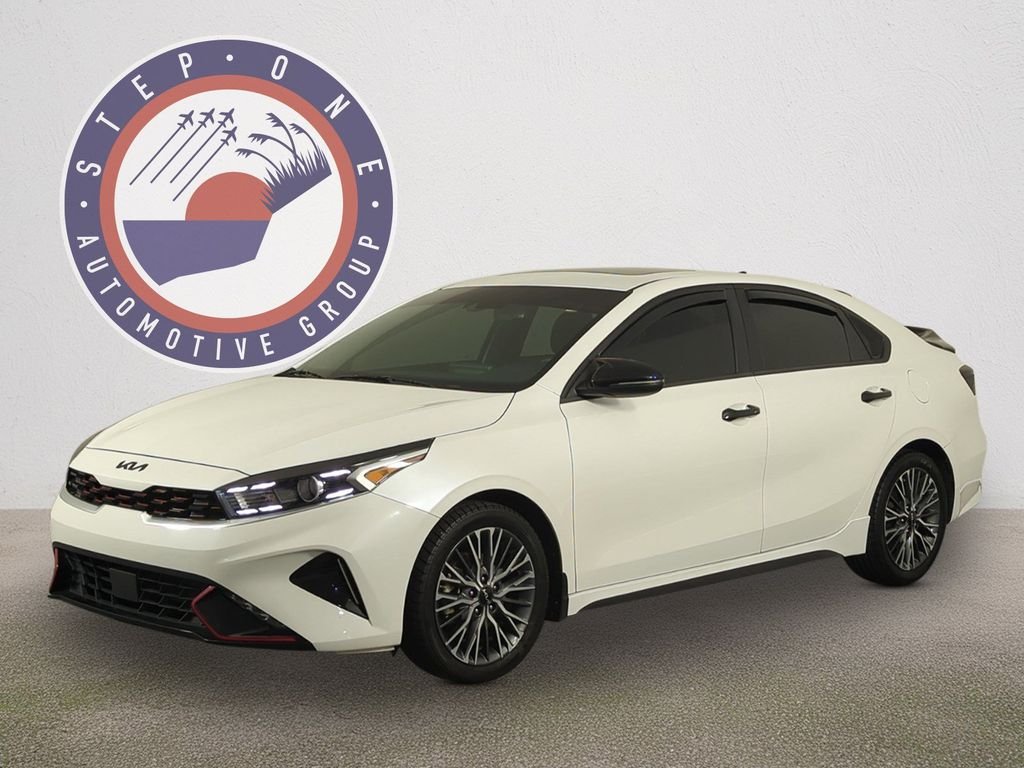 Used 2023 White Kia GT-Line image 2