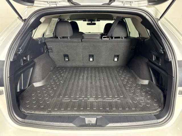Used 2024 Crystal White Pearl Subaru 2.5i image 18