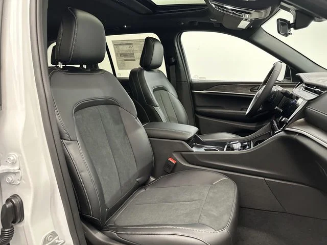 New 2027 Bright White Clearcoat Jeep Altitude image 28