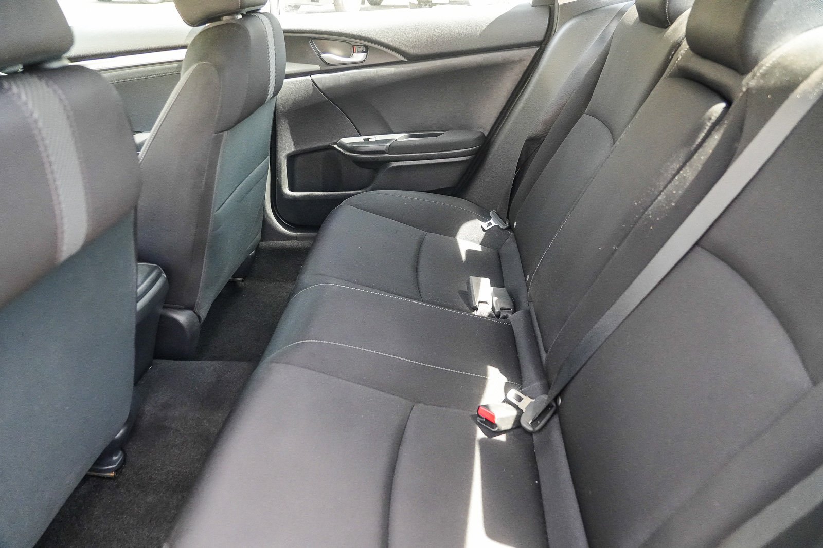 Used 2017 White Honda EX image 19