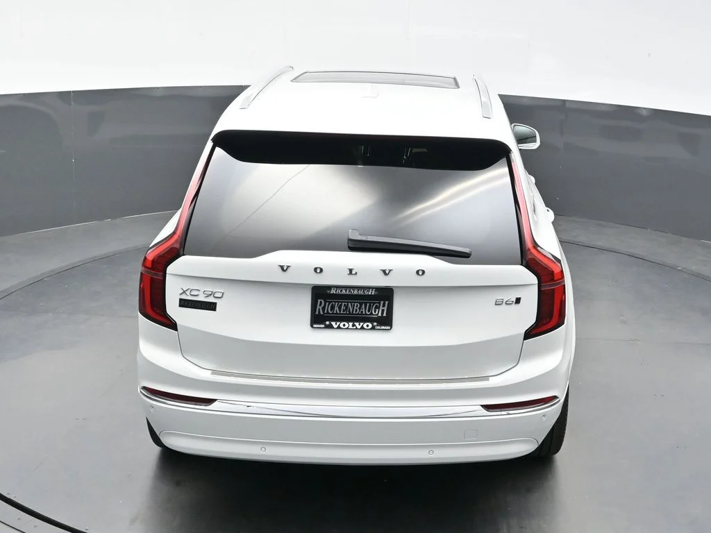 New 2026 Crystal White Volvo Plus image 33