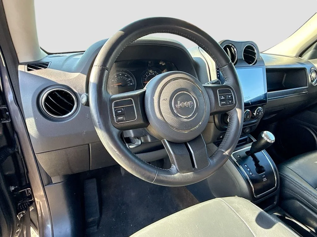 Used 2016 Gray Jeep Latitude image 12