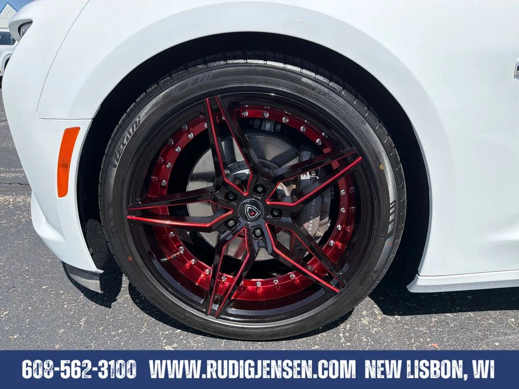 Used 2018 White Chevrolet SS image 27