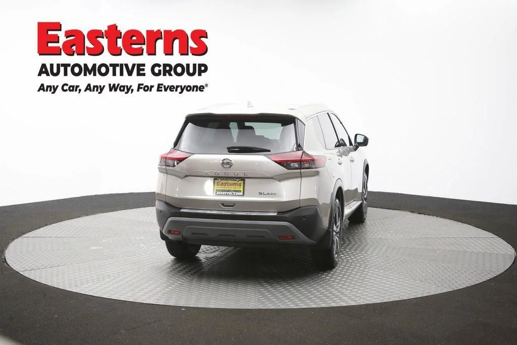 Used 2021 Gold Nissan SL image 43