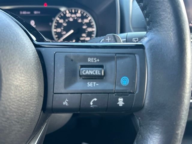Used 2022 Gold Nissan SL image 30