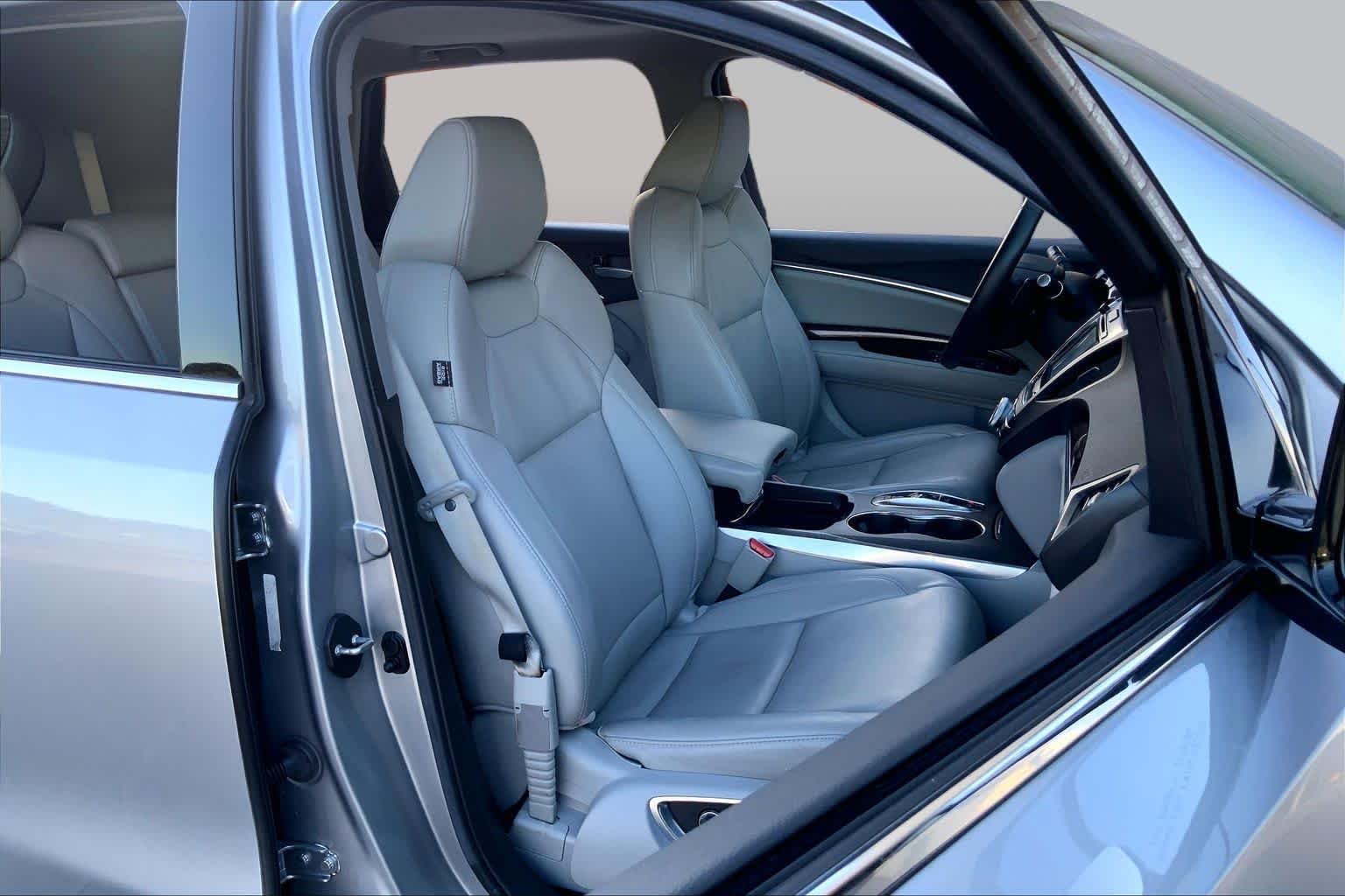 Used 2020 Lunar Silver Metallic Acura  image 9