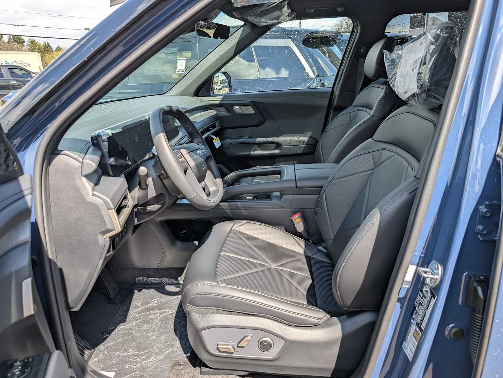 New 2027 Midnight Lake Blue Kia EX image 4