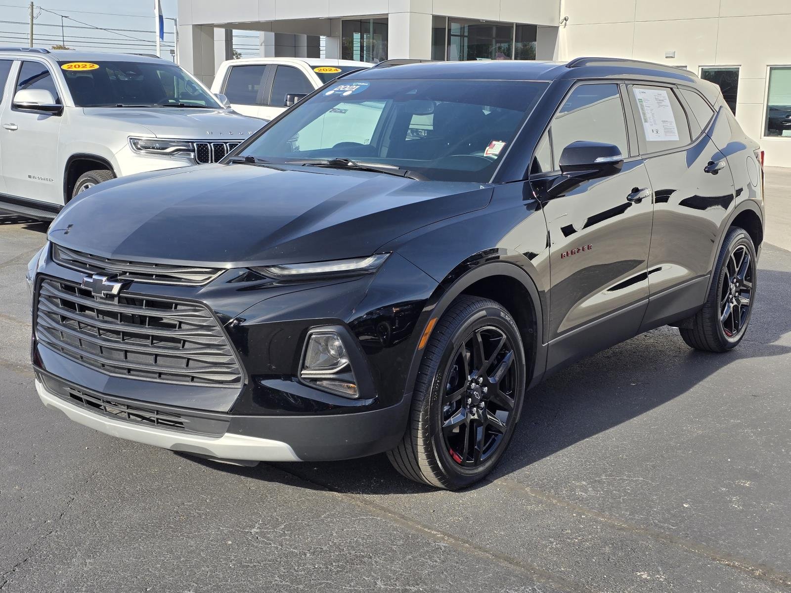 Used 2021 BLACK Chevrolet LT image 3