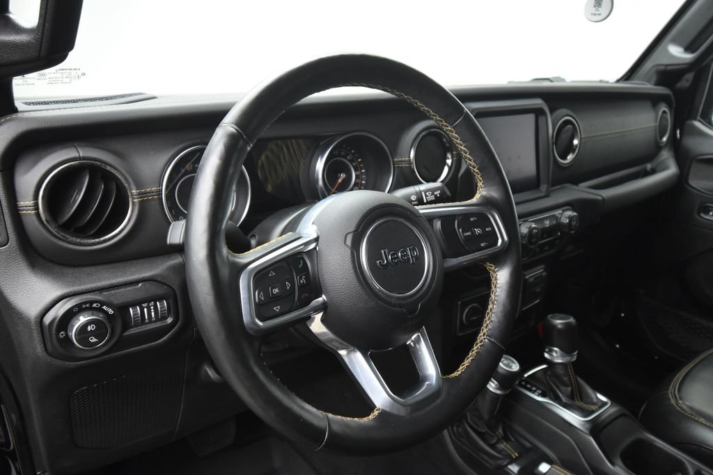 Certified Used 2021 Black Clearcoat Jeep Overland image 13