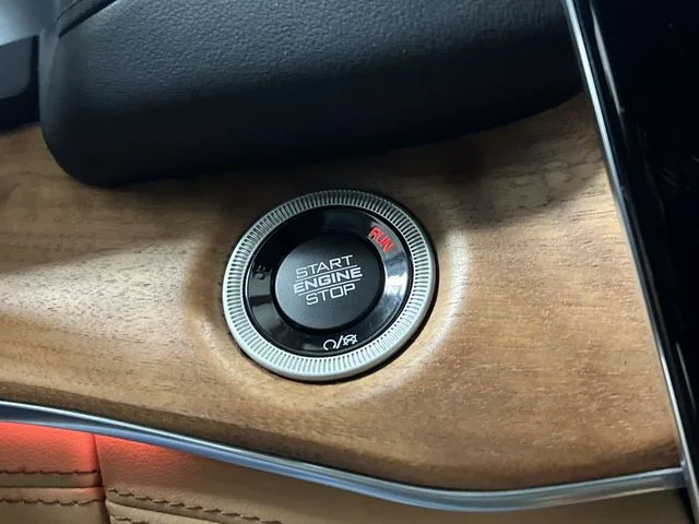 Used 2023 White Jeep Summit image 18
