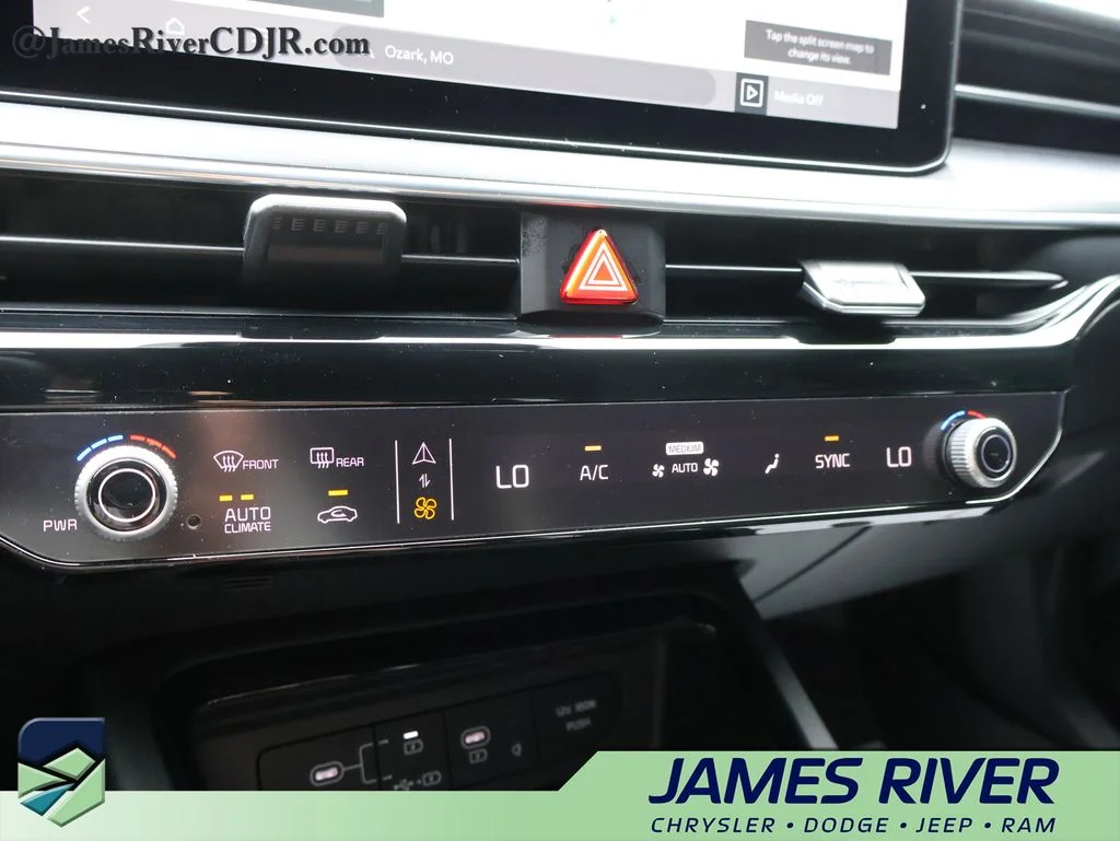 Used 2025 Gray Kia GT-Line image 36