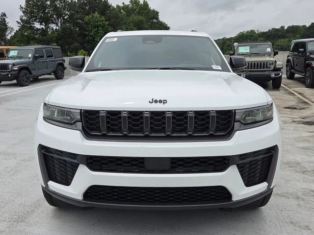 New 2026 Bright White Clear-Coat Exterior Paint Jeep Altitude image 2