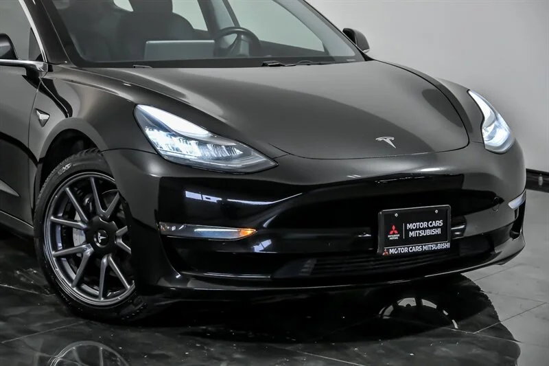 Used 2019 Tesla Model 3 Long Range with VIN 5YJ3E1EB9KF210549 for sale in Aurora, IL