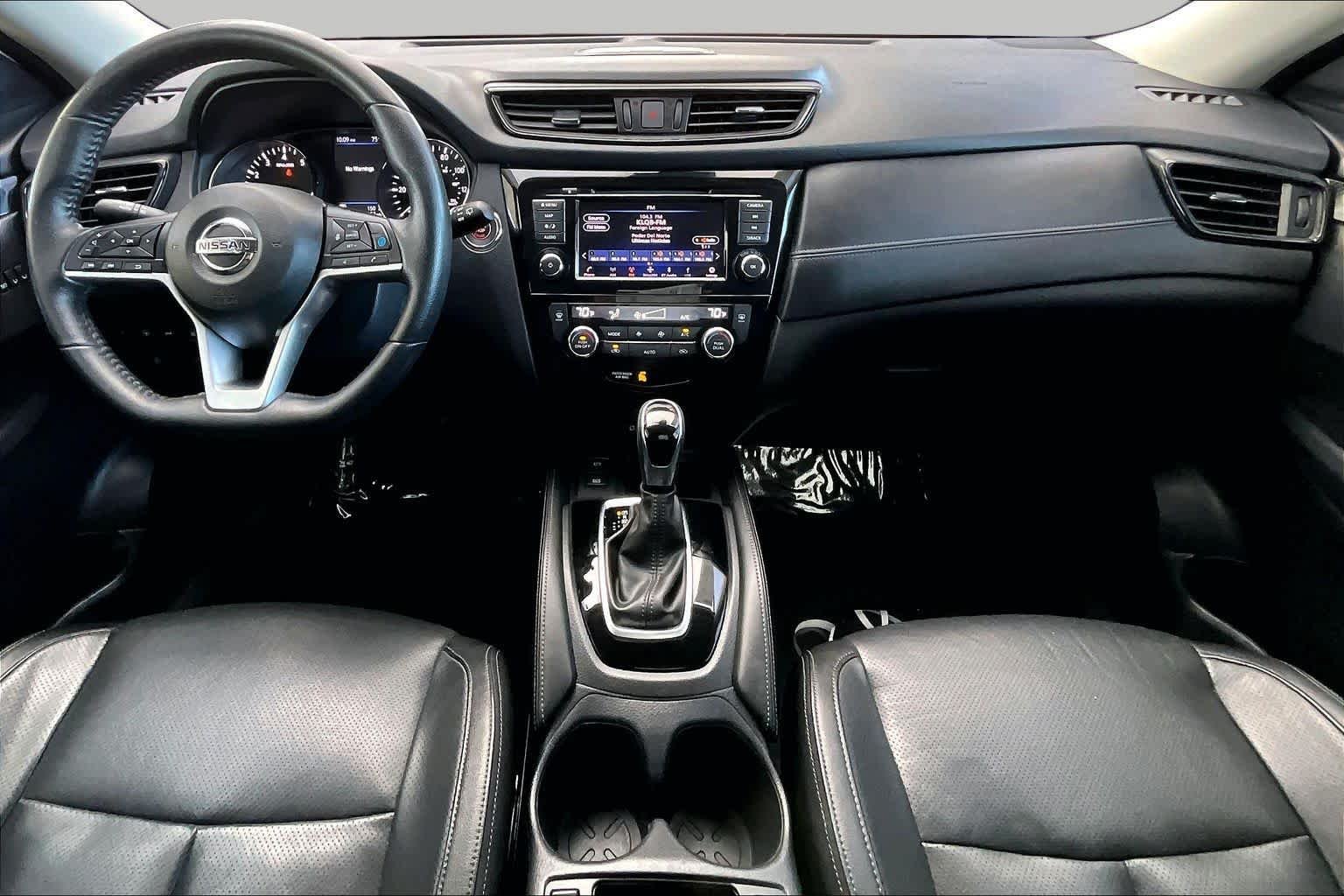 Used 2019 Pearl White Tricoat Nissan SL image 15