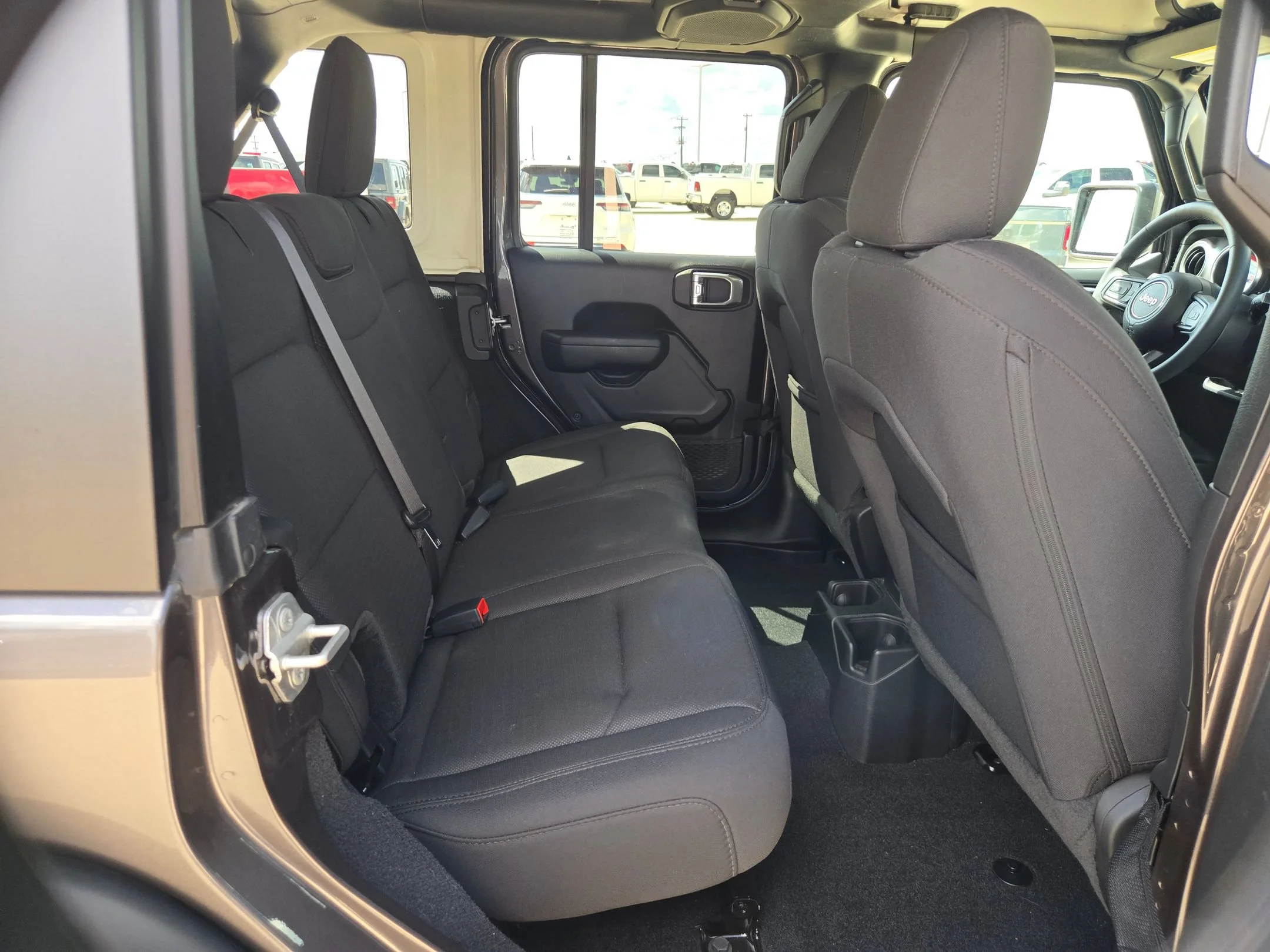 Used 2023 Gray Jeep Sport S image 21