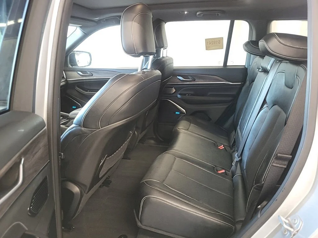 Used 2023 Silver Jeep Overland 4xe image 12