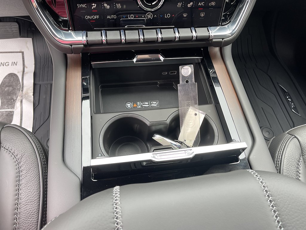 2026 GMC Yukon XL Denali - Photo 28