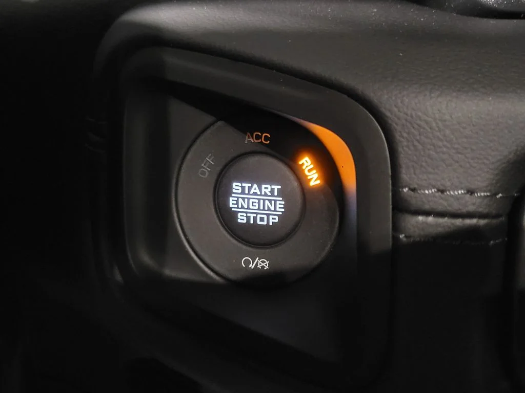 New 2026 Black Clear-Coat Exterior Paint Jeep Sahara image 10
