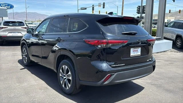 Used 2023 Black Toyota XLE image 5