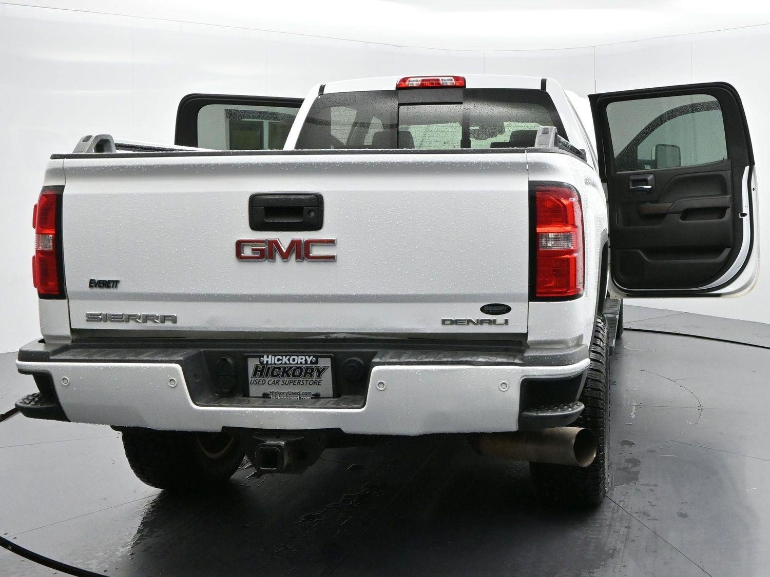 Used 2019 Summit White GMC Denali image 41