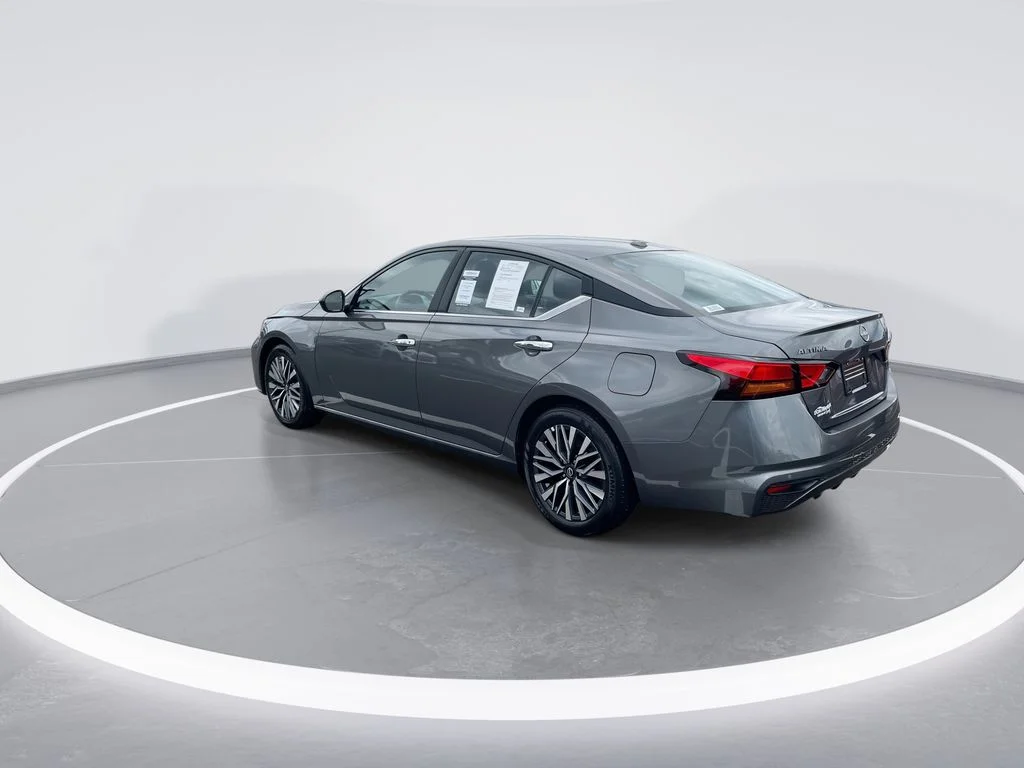 Used 2025 Gray Nissan 2.5 SV image 6