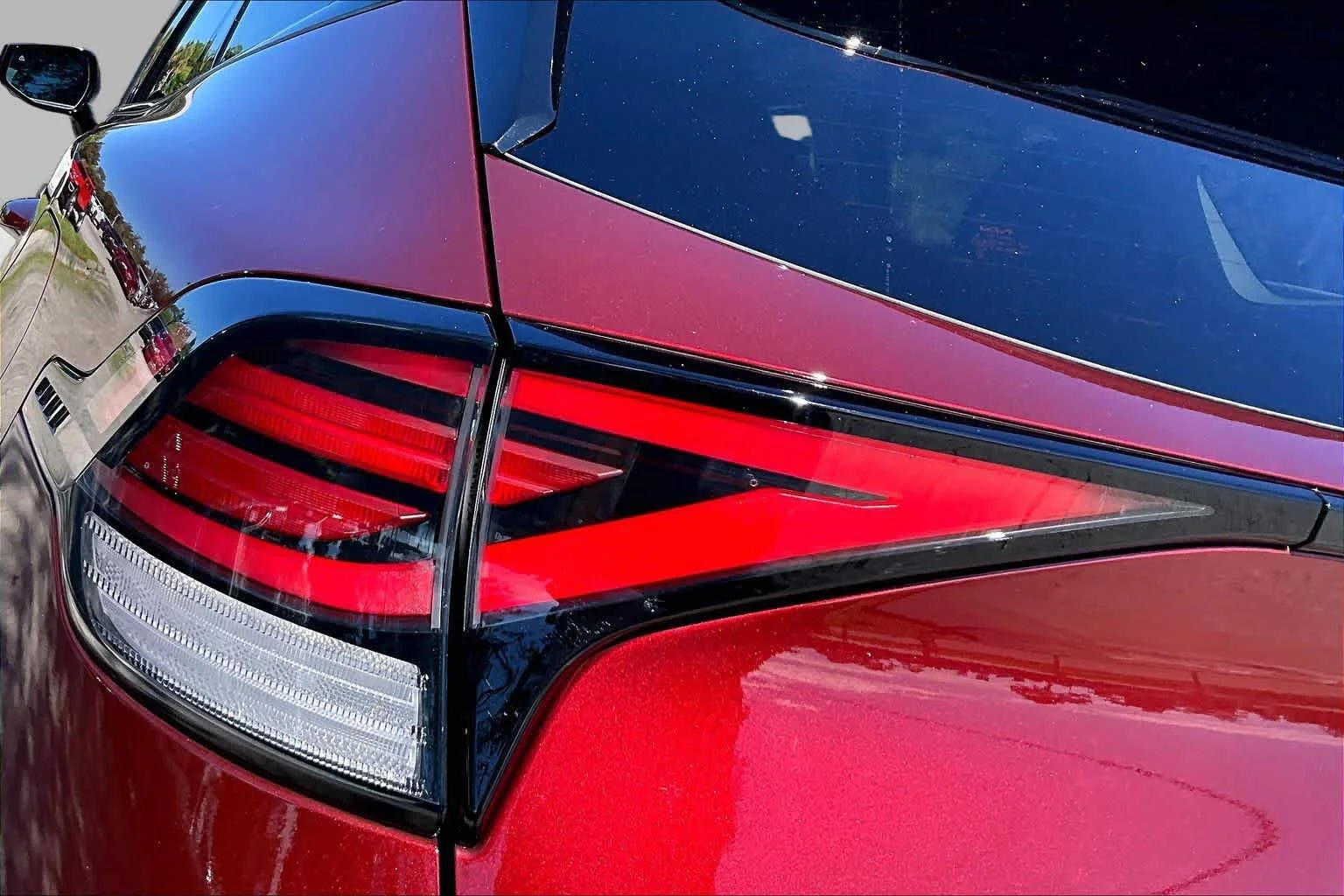 Used 2025 Dawning Red Kia SX-Prestige image 29