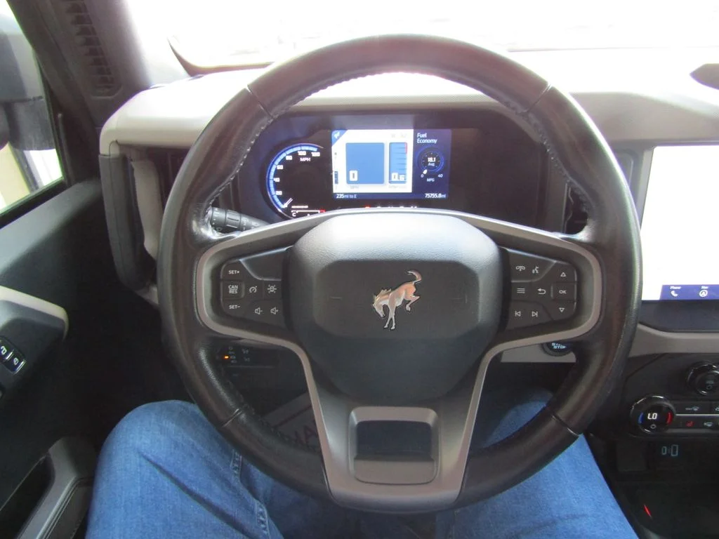 Used 2023 Red Ford Wildtrak image 24