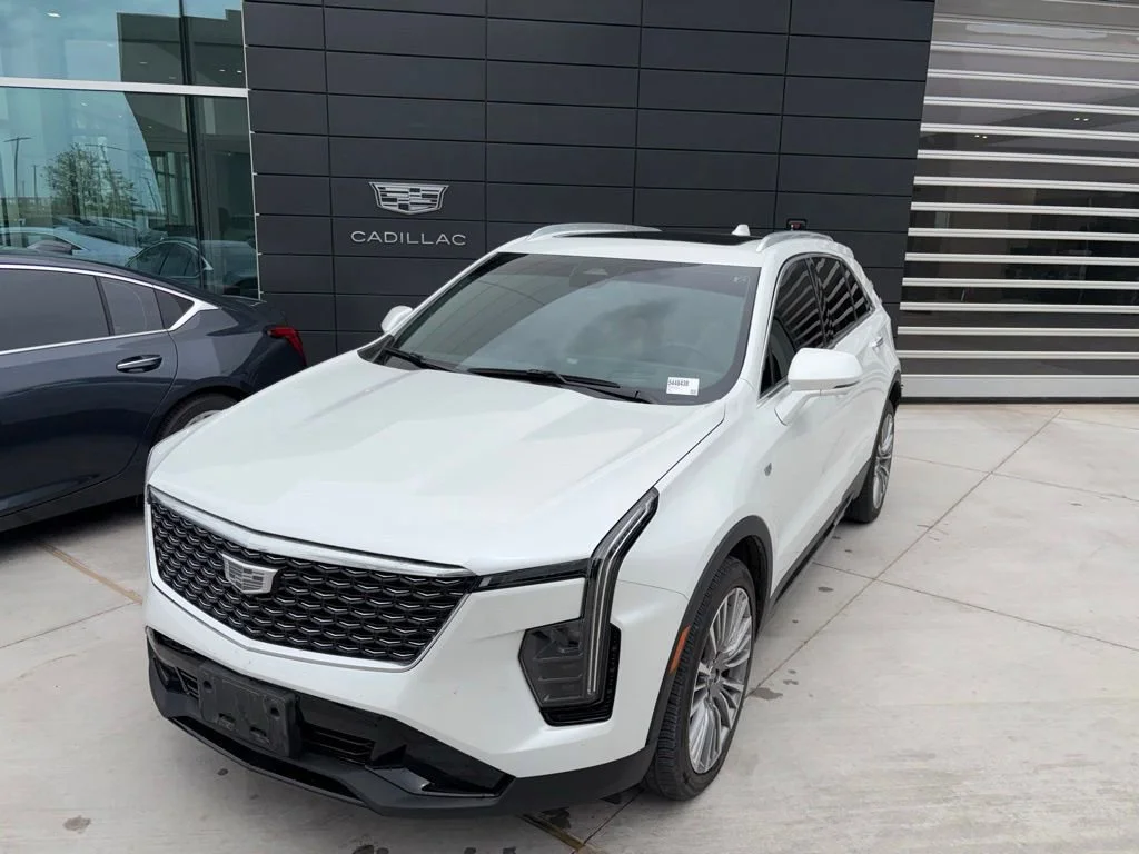 2024 Cadillac XT4 Premium Luxury's photo