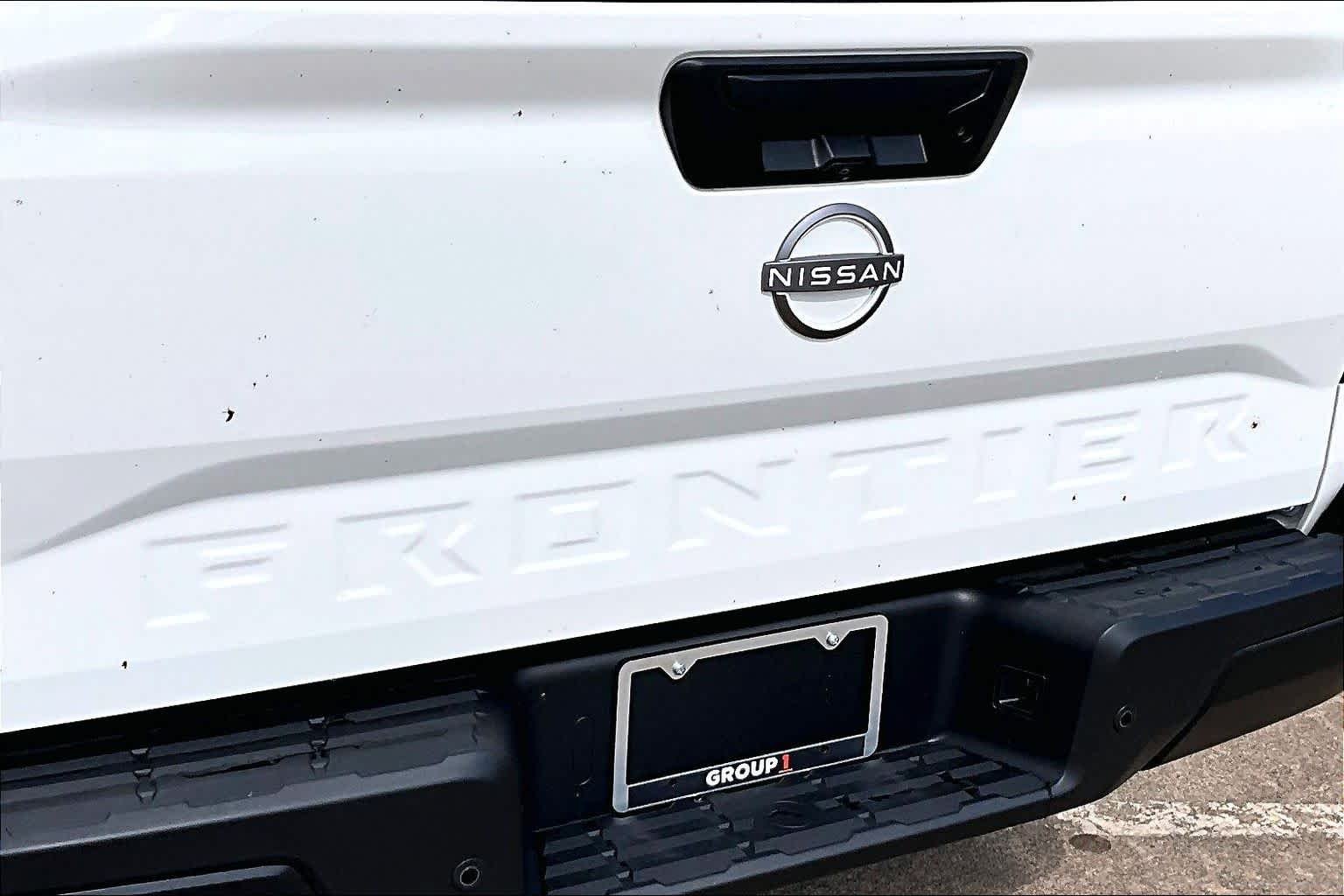 New 2026 Glacier White Nissan S image 8